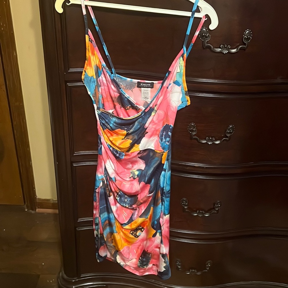 Pretty colorful wrap dress in a size small